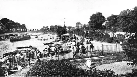 Parkers Ferry, Surbiton, 1909
