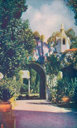 Patio del Palazzo della Fotografia, c1935