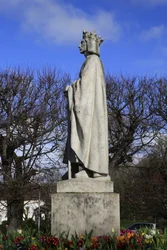 Chiesa collegiata di Poissy. Statua di San Luigi. Profilo, Poissy, Francia