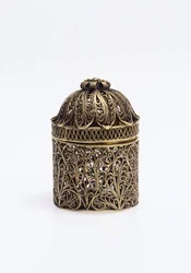 Pomander in argento dorato