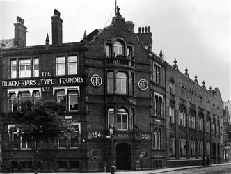 Progresso nella fusione dei caratteri - La fonderia di caratteri di Blackfriars, 1909