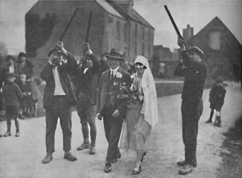 Curiose superstizioni pagane che ancora sopravvivono a Holy Island, c1935