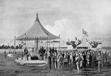 La Regina Vittoria che spara il primo colpo a Wimbledon, luglio 1860, c1920