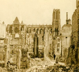 Cattedrale di Reims, Reims, Francia settentrionale, c1914-c1918