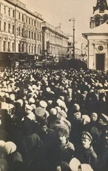 Folle rivoluzionarie alla Tverskaya, Mosca, Russia, c1905-c1917