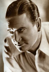 Richard Dix, attore americano, 1933