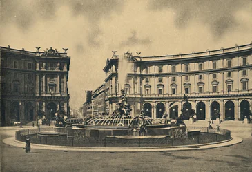 Roma - Piazza Esedra e la Fontana delle Naiadi, 1910