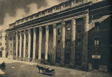 Roma - Piazza di Pietra, 1910