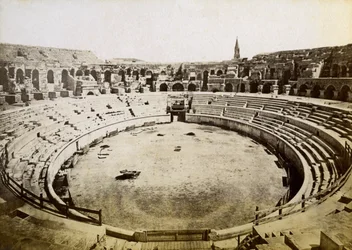 Anfiteatro romano, Nîmes, Francia, fine XIX o inizio XX secolo