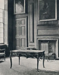 Stanza a Boughton House, con Camino del primo XVIII secolo, 1927