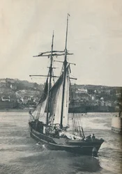 Navigando nel porto di Newlyn, l