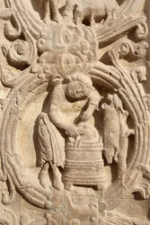 Basilica di Saint Denis. Portale centrale. Calendario agricolo
