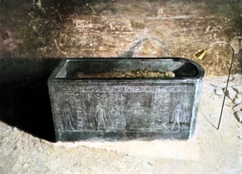 Sarcofago di Amenhotep II, Antico Egizio, XVIII Dinastia, 1400 a.C.