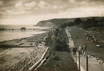 Small Hope Bay e Shanklin Pier, I.W., dalla Passeggiata sulla Scogliera