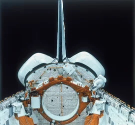 Astronauta dello Space Shuttle in EVA, anni 