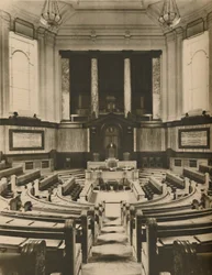 Splendida sala per le deliberazioni dei membri del Consiglio della Contea di Londra, c1935