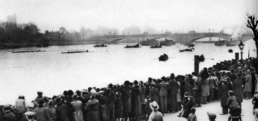 Inizio della gara di canottaggio Oxford e Cambridge, Londra, 1926-1927