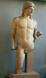 Statua di Apollo, Greca