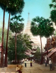 Strada che conduce alla Pagoda Shwedagon, Rangoon, Birmania