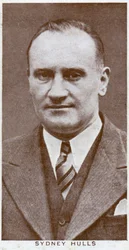 Sydney Hulls, promotore di boxe britannico, 1938