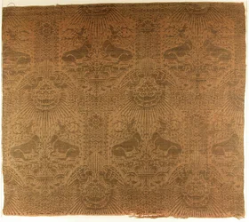 Frammento di Tessuto con Cervi Distesi, Aquile, Nuvole e Raggi di Sole, Italiano, 1390s