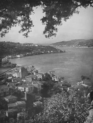 Il Bosforo - Costantinopoli in lontananza, 1913