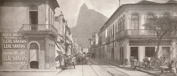 La fine di Botafogo della modaiola Rua Sao Clemente. Corcovado in lontananza, 1914