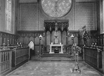 Il presbiterio, Chiesa apostolica cattolica, Albury Park