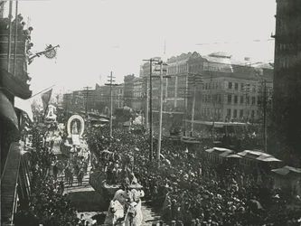 La parata del Mardi Gras in Canal Street, New Orleans, USA, 1895