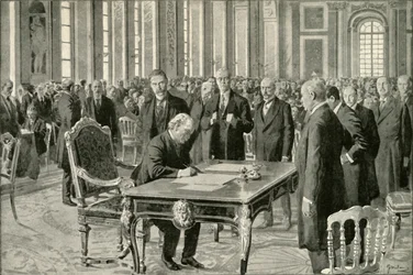 Il Primo Ministro della Gran Bretagna firma il trattato di pace, 1919