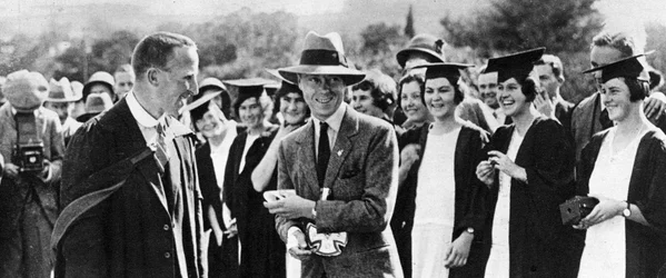 Il Principe di Galles con studenti a Grahamstown, Sudafrica, 1925