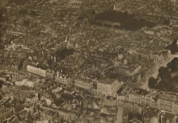 Il Puzzle delle Strade Familiari da una Nuova e Emozionante Prospettiva, c1935