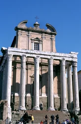 Tempio di Antonino e Faustina, Roma, 141 d.C.