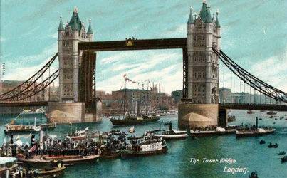 Il Tower Bridge, Londra, c1910