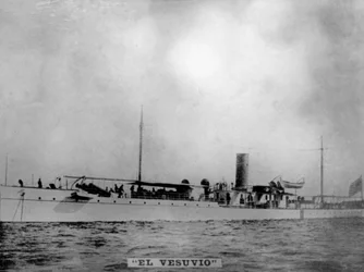 La corazzata Vesubio, 1898