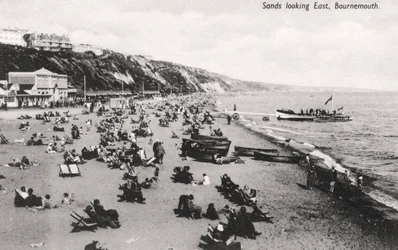 La spiaggia di Bournemouth, Dorset, c. 1920s