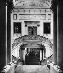 La grande scalinata di Buckingham Palace, Londra