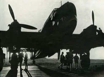 La corsa della posta a Bengasi era ora possibile, c1942-1943, 1945