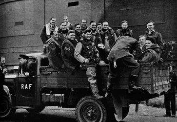 I loro cuori sono alti, 1941