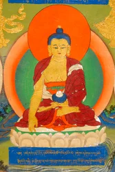 Buddismo tibetano; murale colorato che raffigura il Buddha in meditazione; Bhumisparsha Mudra; Bhumisparshamudra che invoca la madre terra; Palazzo del Panchen Lama; Monastero di Tashilhunpo; Shigatse; Himalaya; Regione Autonoma del Tibet; Repubblica Popol