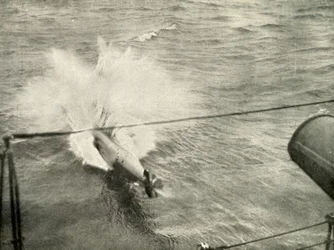 Siluro che entra in acqua, 1919