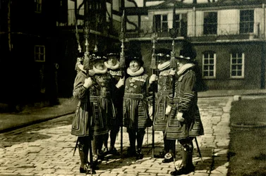 Guardie della Torre di Londra, c1920