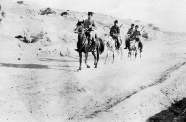 Soldati turchi che lasciano Mosul, Mesopotamia, Prima Guerra Mondiale