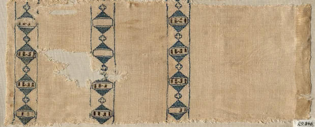 Due Frammenti di una Sciarpa o Copricapo, 1300s