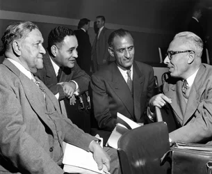 Delegati degli Stati Uniti e del Pakistan alle Nazioni Unite, Parigi, anni 1950