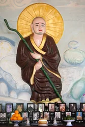Monastero zen Van Hanh. Monaco buddista sopra l