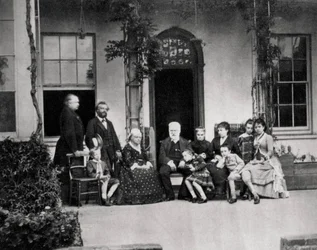 Victor Hugo, romanziere francese, in esilio a Guernsey, 1866