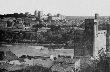 Villeneuve-Les-Avignon - La Torre di Philippe-Le-Bel, Valle del Rodano