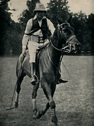 Winston Churchill che gioca a polo
