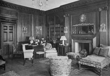 Lavori in legno da una vecchia stanza inglese nella biblioteca, casa di Miss Anne Morgan, New York City, 1924